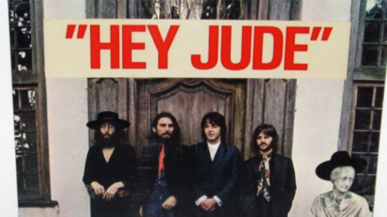Subastan letra de “Hey Jude” de The Beatles por 910 mil dólares